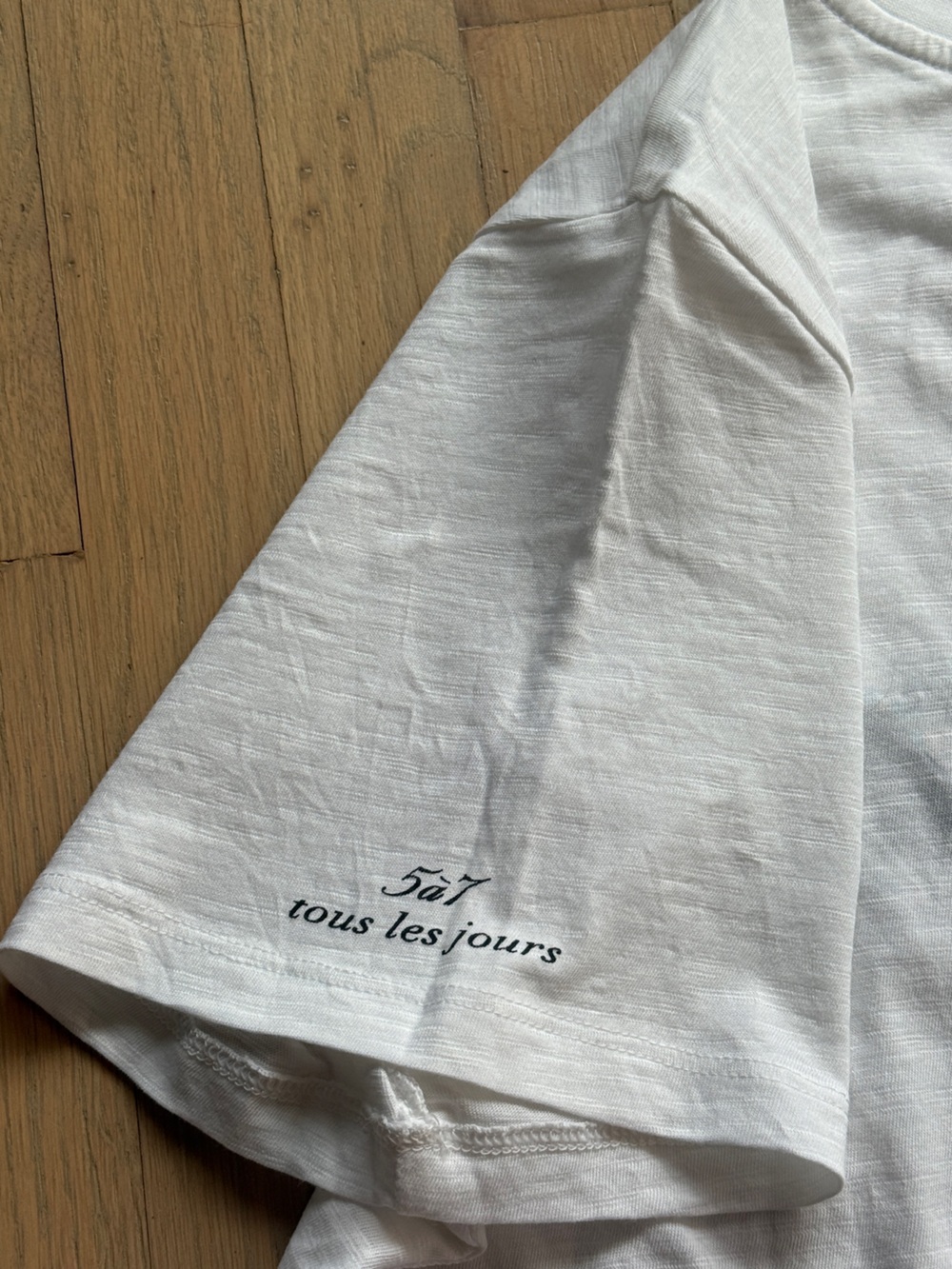 cinq a sept 5 a 7  “bonjour” French shrunken White Tee with Black sequins Script - Picture 7 of 11